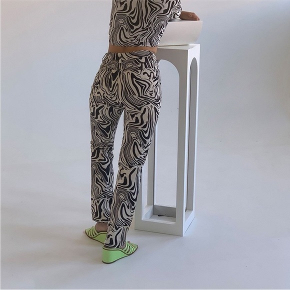 NWOT PALOMA WOOL Kelly Zebra High Waisted Straight Pants US SZ 2 /34 waist 26” - Picture 4 of 15